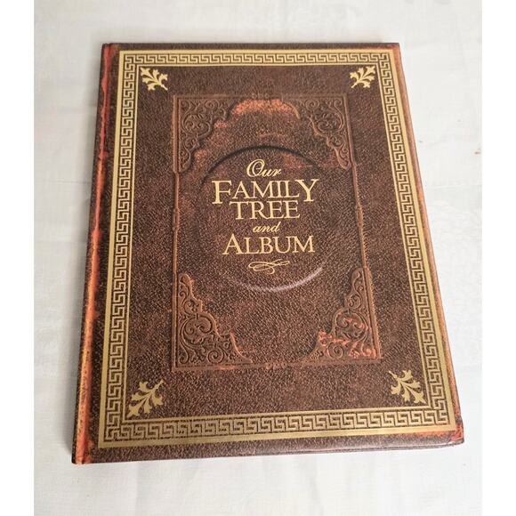 Our Family Tree and Album Book by the Five Mile Press Pty Ltd. Hardcover - Picture 1 of 6